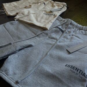 AUTHENTIC Essentials Men Shorts